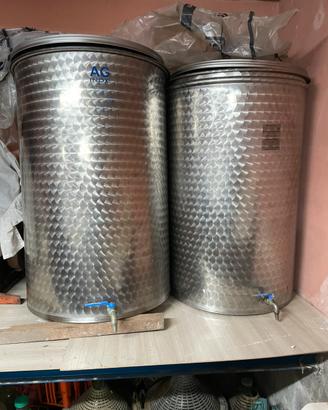 Porta bottiglie e tini