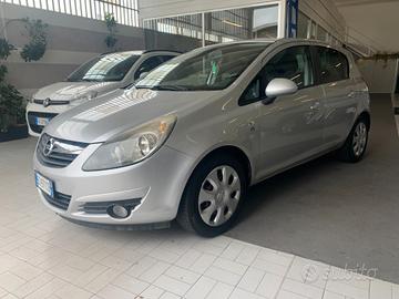 Opel Corsa 1.2 5 porte Cosmo