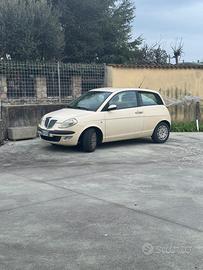 Lancia Y