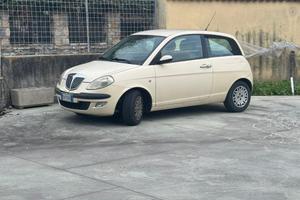 Lancia Y