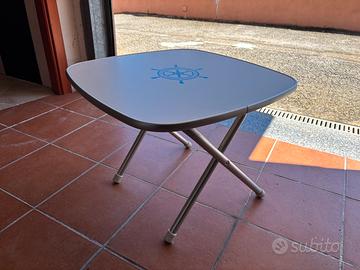 Tavolino pieghevole da barca