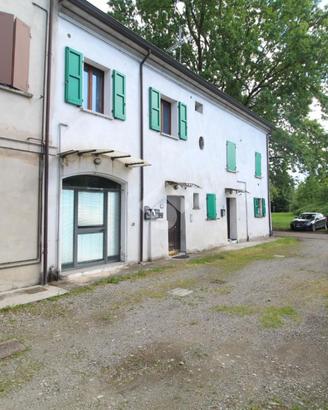 3 LOCALI A REGGIO NELL'EMILIA