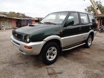 Autovettura Nissan Terrano II 4x4 2.7TDI