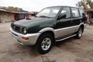 Autovettura Nissan Terrano II 4x4 2.7TDI