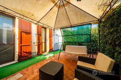 VILLA A SCHIERA A CORREGGIO
