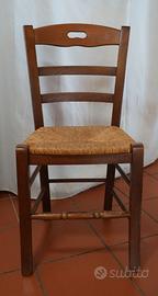 Sedie in legno con seduta in paglia