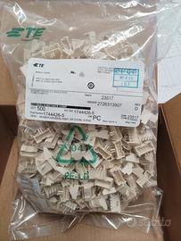 Header Housing Assy EP 2.5 RA - 5 pos. 1744426-5