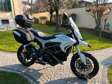 Ducati Hyperstrada 821 - 2014 35 Kw