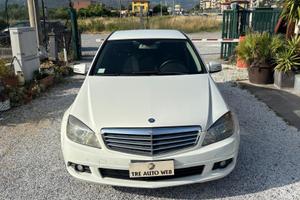 Mercedes-benz C220 CDI: L’eleganza Tedesca