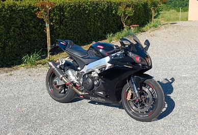 aprilia rsv4 rr