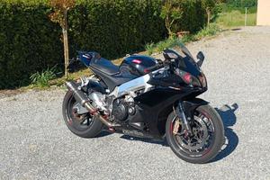 aprilia rsv4 rr