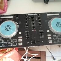 Controller mixer Numark Serato