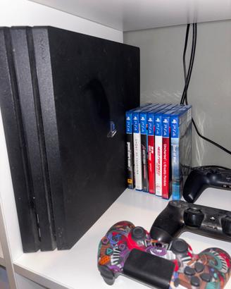 ps4 pro, due controller e sette giochi