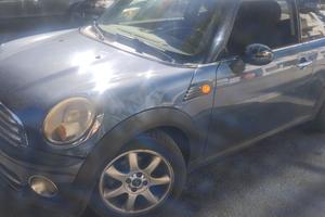 Mini Cooper probabilmente fuso