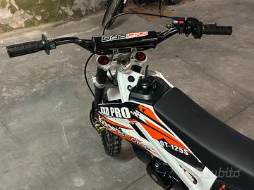 Pit bike