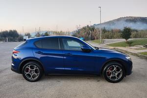 Alfa romeo Stelvio Q4