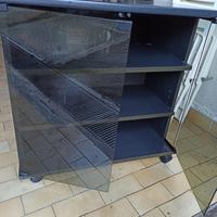 Mobiletto con rotelle