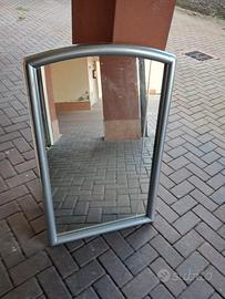 Specchio rettangolare con cornice argentata