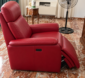 Poltrona relax reclinabile elettrica rossa – 400 €