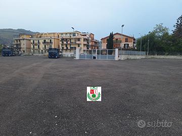 Parcheggio di 6584 mq fronte strada principale