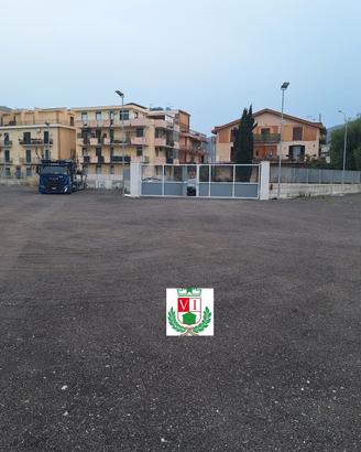 Parcheggio di 6584 mq fronte strada principale