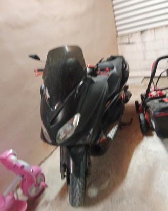 Yamaha T Max - 2009