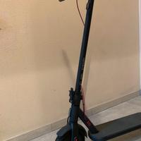 Monopattino Xiaomi Electric Scooter 4