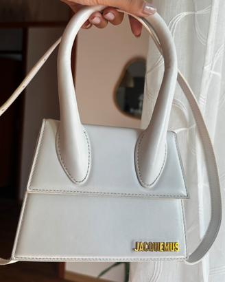 L’iconica borsa chiquito di Jaquemus