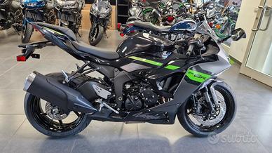 Kawasaki Ninja ZX-6R nuova 2026