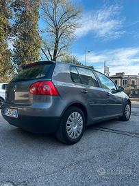 Golf 1600 United benzina