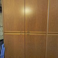 Guardaroba in legno a 4 ante
