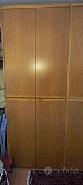 Guardaroba in legno a 4 ante