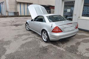 Mercedes SLK 32 AMG TAGLIANDATA