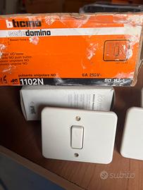 Pulsanti bticino serie Domino 1102N