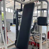 pectoral machine technogym