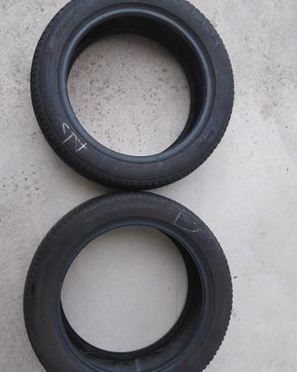 2 pneumatici per auto 