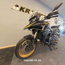 QJMOTOR SRT 900 SX - 904 CC DI PURO CARATTERE ADVE