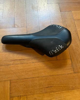 Sella gravel Fizik