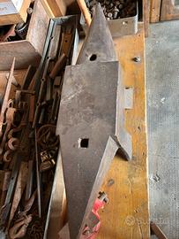 Incudine 131 kg