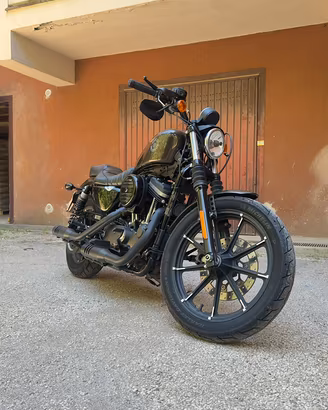 Harley XL 883 IRON