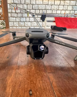 Drone dji mavic 3 pro fly more combo