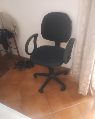 sedia d'ufficio a rotelle 