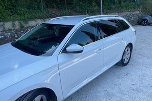 SKODA Superb 1.6 TDI DSG Ambition