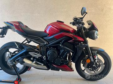 Triumph Street Triple - 2023