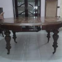 Tavolo in legno inglese  vittoriano
