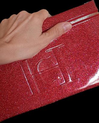 Pochette /bustina Carolina Herrera rossa.