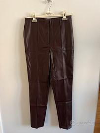 Pantaloni bordeaux a sigaretta in finta pelle TG L