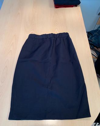 Bella ed elegante gonna blu in pura lana tg.44