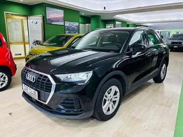 AUDI Q3 35 TDI S tronic Business Advanced