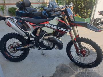 Subito - Rinaldo Motors SRL - Rieju Hard Enduro MR PRO 250/300cc 2T E5 -  Moto e Scooter In vendita a Foggia